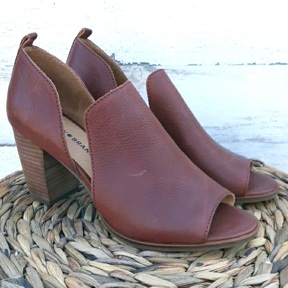 Lucky Brand Shoes - NWOT LUCKY BRAND JUNAI SHOES